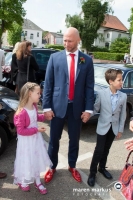 0013-20150522-hochzeit-vor-standesamt-032-