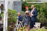 0168-20150522-hochzeit-standesamt-garten-091-